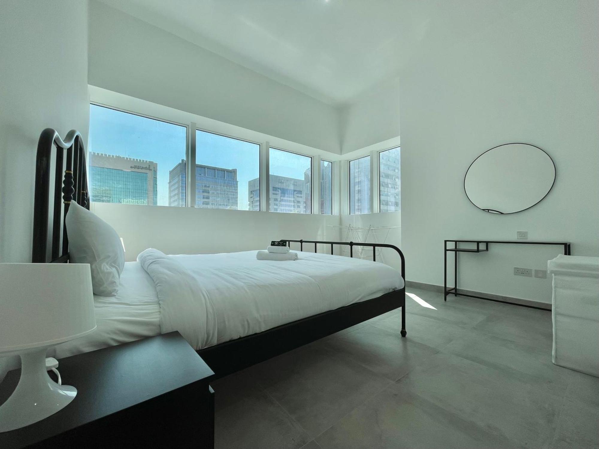 City View Furnished Apartment In Palette Tower In Tourist Club Area Abu Dhabi Exterior photo